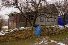 Менгиры у хутора Керчик-Савров на берегу реки Керчик.