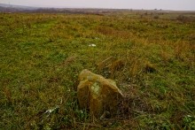 Менгиры у хутора Керчик-Савров на берегу реки Керчик.