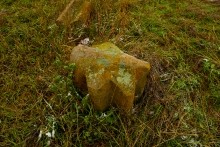 Менгиры у хутора Керчик-Савров на берегу реки Керчик.