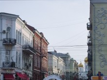 Фасады Соборного переулка солнечным декабрьским вечером.