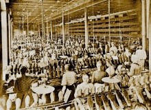 Торговля обувью и галошами накануне революции в Ростове-на-Дону и Нахичесвани.