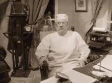 Торговля обувью и галошами накануне революции в Ростове-на-Дону и Нахичесвани.