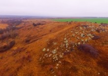 Мастерская каменотесов у хутора Скельновского. Здесь изготавливали каменные катки для молотьбы.