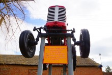 Коммуна Сеятель основанная в 1922 г. выходцами из Америки и Финляндии в Сальском районе Ростовской области.