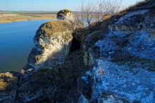 Памятник природы "Меловые дивы в Лысогорке" и подземный монастырь