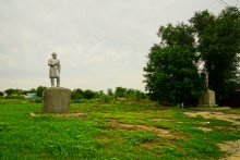 Статуи в хуторе Плешаков