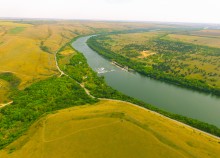 Горная страна на берегу Северского Донца у хутора Дядин.