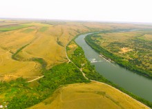 Горная страна на берегу Северского Донца у хутора Дядин.