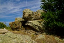 Гора с пещерами