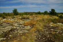 Гора с пещерами