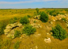 Гора с пещерами