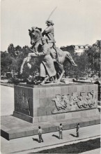 История памятника Первоконникам на площади Советов и гражданской войны в Ростове