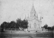 Кирха на берегу реки Ея в поселке Южном, бывшей немецкой колонии Ольгенфельд.