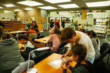 Библионочь в ДГПБ, мастер-класс по созданию куклы-хороводницы