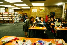 Библионочь в ДГПБ, мастер-класс по созданию куклы-хороводницы