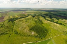 Меловые и песчаные горы у реки Глубокой в Каменском районе и находки зубов древних акул