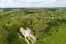Меловые и песчаные горы у реки Глубокой в Каменском районе и находки зубов древних акул
