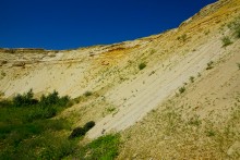 Меловые и песчаные горы у реки Глубокой в Каменском районе и находки зубов древних акул