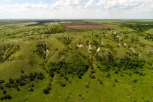 Меловые и песчаные горы у реки Глубокой в Каменском районе и находки зубов древних акул