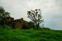 Золотая экономия Лакиеров и замок на берегу Таганрогского залива.