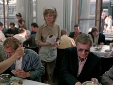 Обеды для пассажиров на железнодорожном вокзале