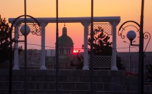 Рассвет в парке Дружба на бульваре Комарова