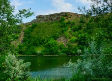 Прогулка в Бородиновском лесу у скал на Северском Донце