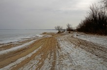 Песчаные сосульки на берегу Таганрогского залива во время ветрового нагона воды