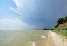 Азовское побережье у поселка Приазовский