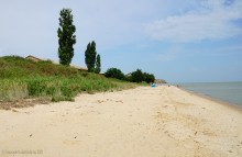 Памятники старины поселка Приазовский, склад и холодильник