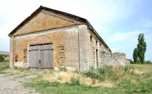 Памятники старины поселка Приазовский, склад и холодильник