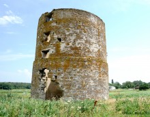 Памятники старины поселка Приазовский, склад и холодильник