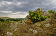 Выходы розового песчаника в долине реки Калитвы