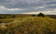 Выходы розового песчаника в долине реки Калитвы