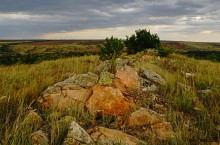 Выходы розового песчаника в долине реки Калитвы