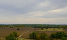 Вид с окраины хутора Чумаковского на крутой поворот Северского Донца у хутора Хрящевского.