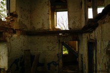 Старый, необычный дом на окраине хутора Чумаковского.