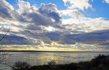 Льды и облака Миусского лимана в январе