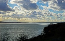 Льды и облака Миусского лимана в январе