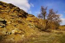 Красные скалы на реке Быстрой