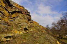 Красные скалы на реке Быстрой