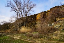 Красные скалы на реке Быстрой