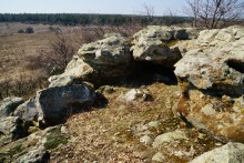 Петроглифы в кварцитовой пещере на Донецком кряже