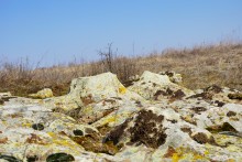 Петроглифы в кварцитовой пещере на Донецком кряже