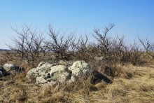 Петроглифы в кварцитовой пещере на Донецком кряже