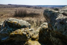 Петроглифы в кварцитовой пещере на Донецком кряже