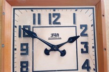 История электрических часов