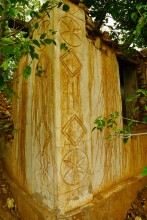 Остатки поместья с прудом и фонтаном