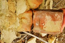 Остатки поместья с прудом и фонтаном