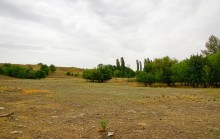 Остатки поместья с прудом и фонтаном